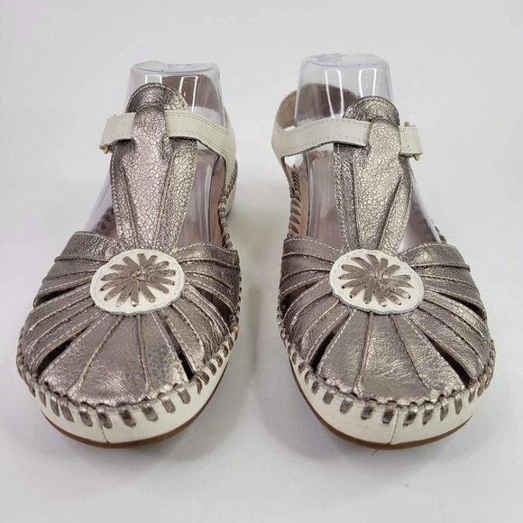 PIKOLINOS Metallic Sandals - Picture 9 of 9